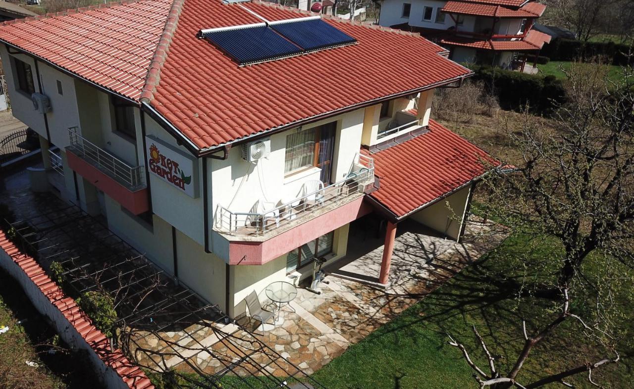 Kot Garden Guest House Saparewa Banja Exterior foto