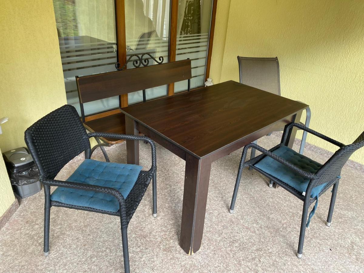 Kot Garden Guest House Saparewa Banja Exterior foto