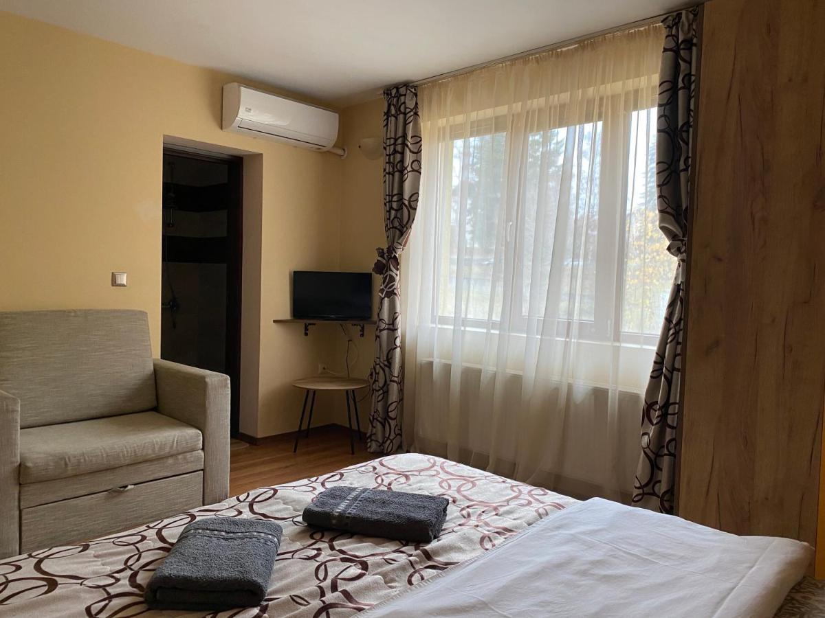 Kot Garden Guest House Saparewa Banja Exterior foto